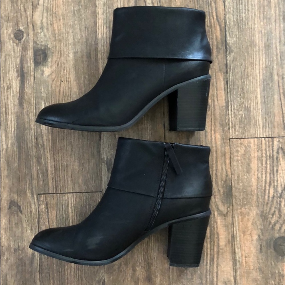 Black leather ankle booties size 10